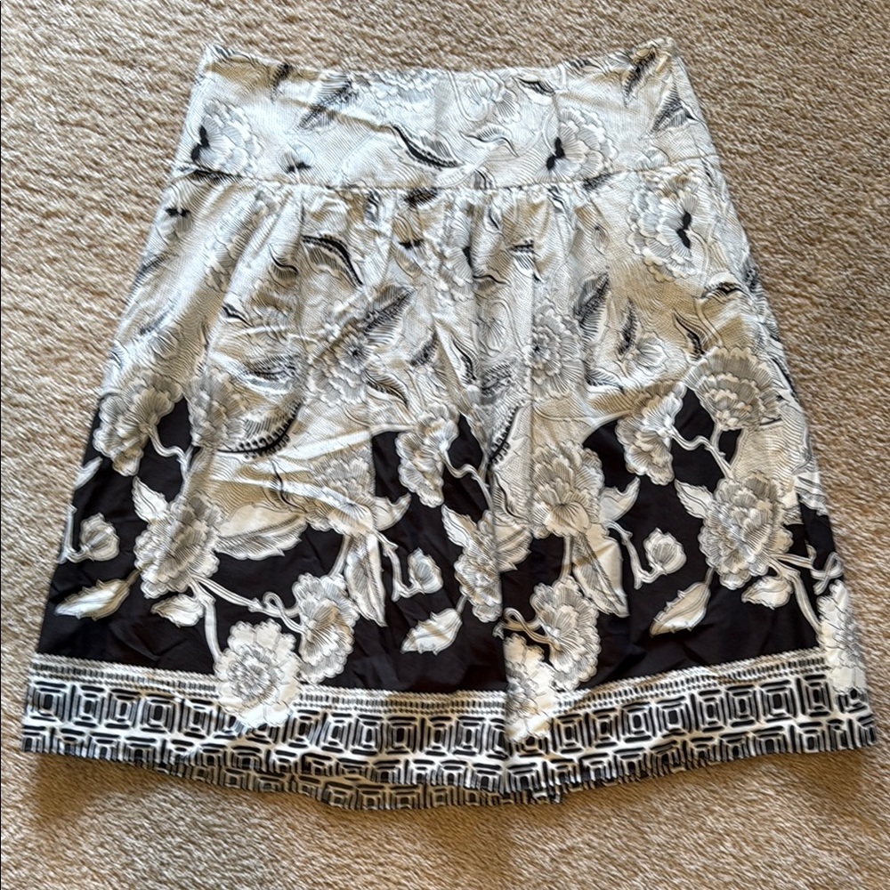 Ann Taylor A-line Brown and White Skirt Size 8